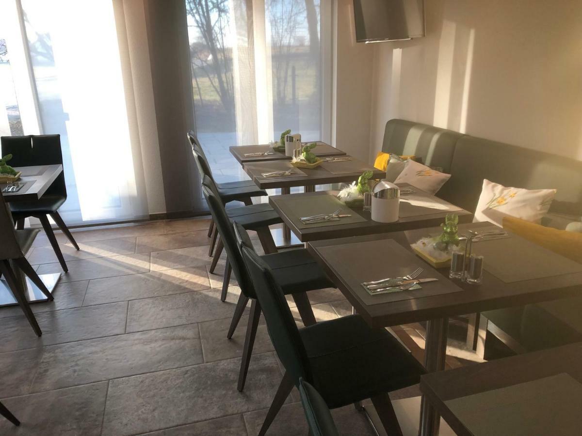 Hotel Am Moosrain Garni Eitting Kültér fotó
